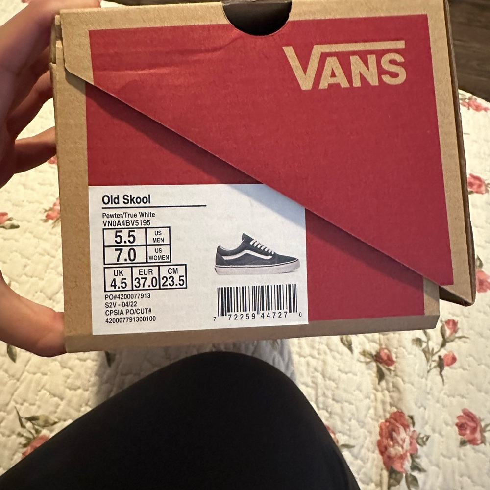 Vans - Picture 2 of 2